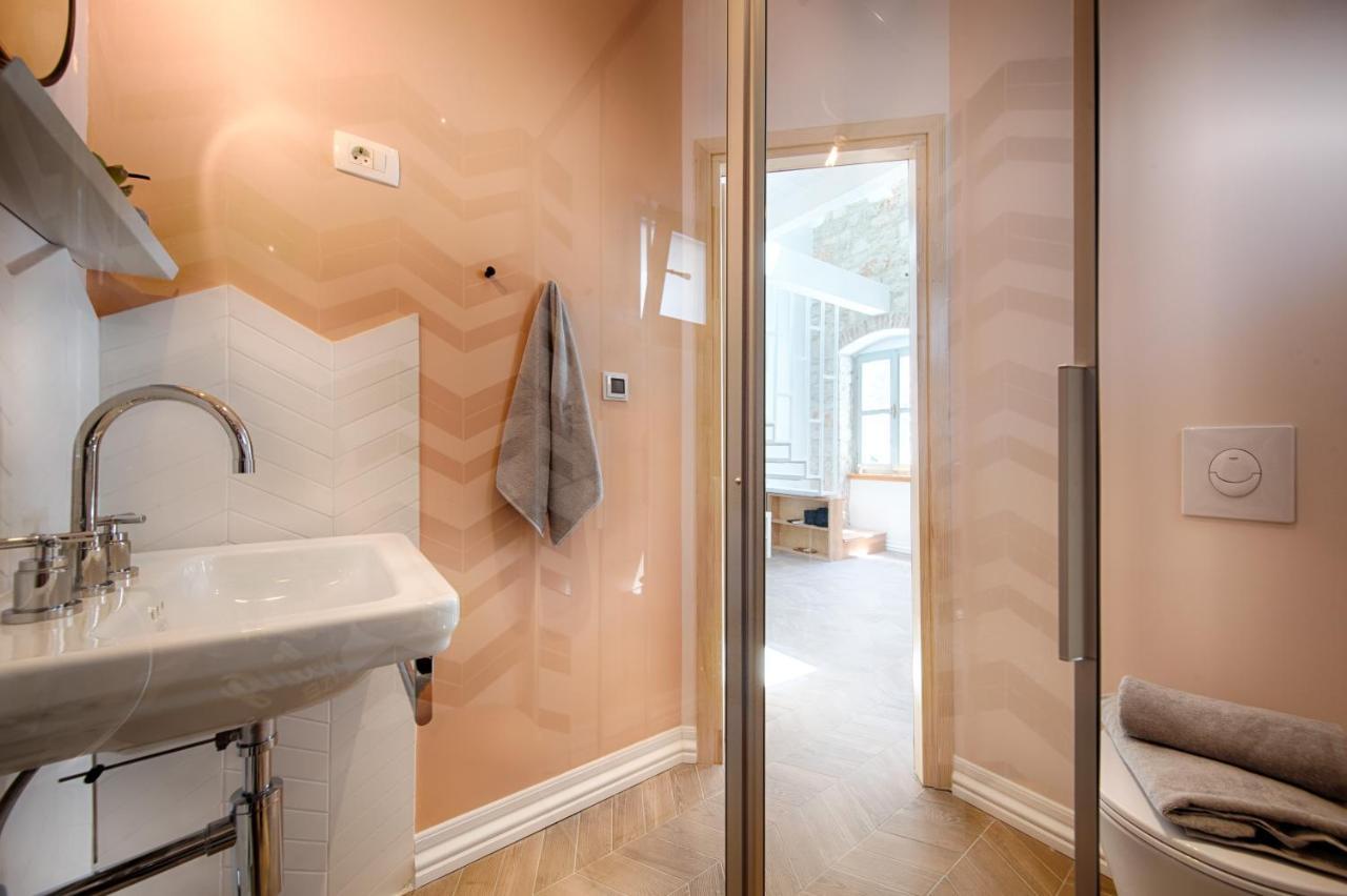 Studio Apartment Vicencina Vis Ngoại thất bức ảnh
